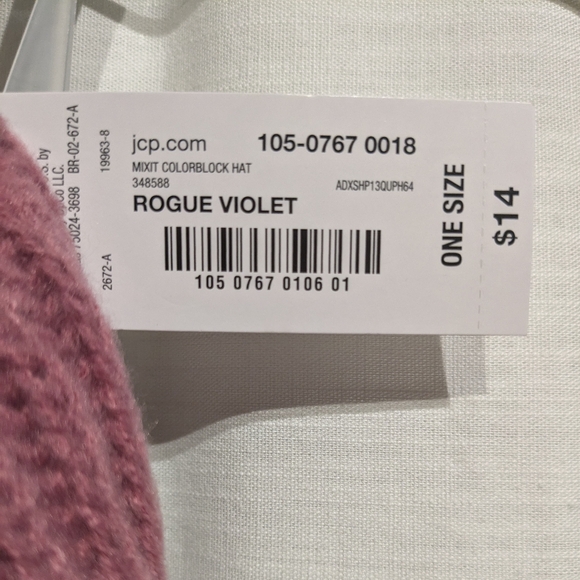 Two toned pink beanie NWT - Picture 2 of 3